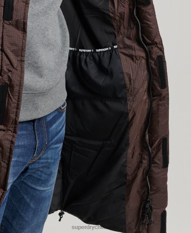 hombres Superdry marrón chaqueta acolchada larga con tejido ripstop 2R68Z4454