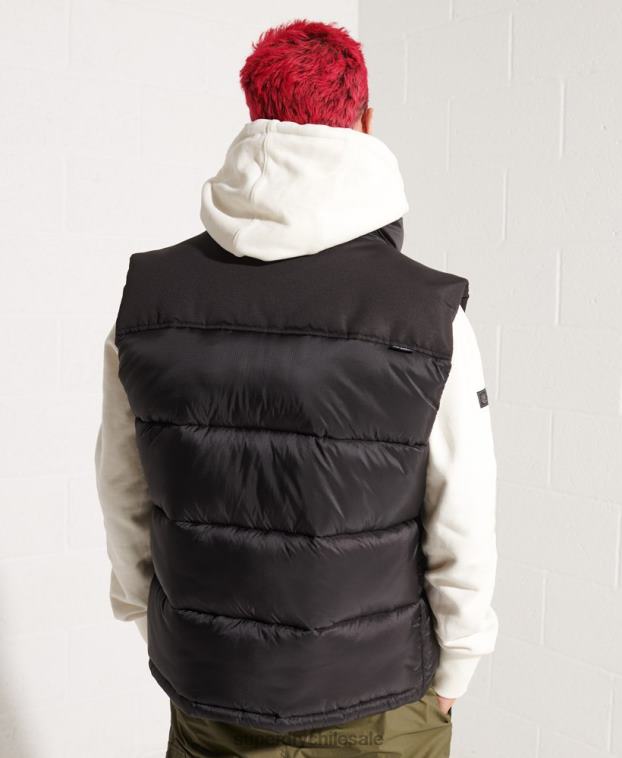 hombres Superdry negro chaleco acolchado 2R68Z4572
