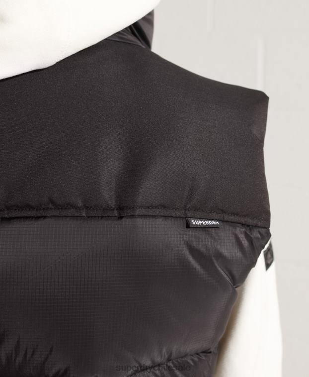 hombres Superdry negro chaleco acolchado 2R68Z4572