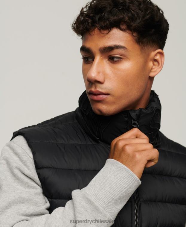 hombres Superdry negro chaleco acolchado clásico con capucha 2R68Z1052