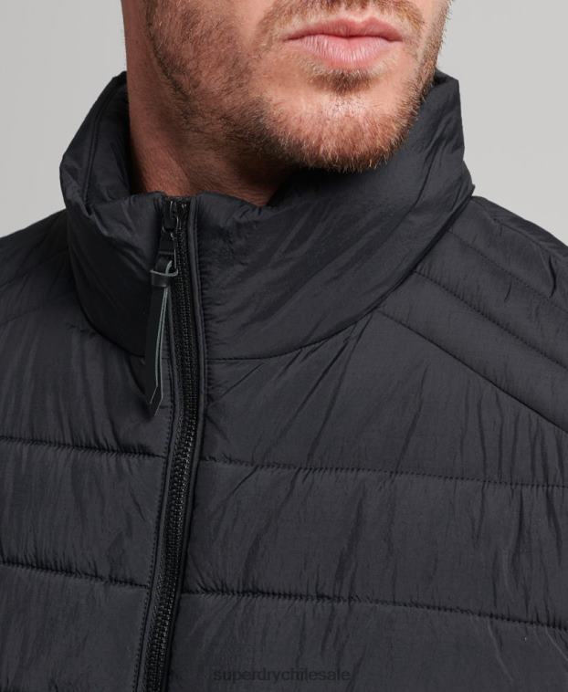 hombres Superdry negro chaleco acolchado ligero 2R68Z4435