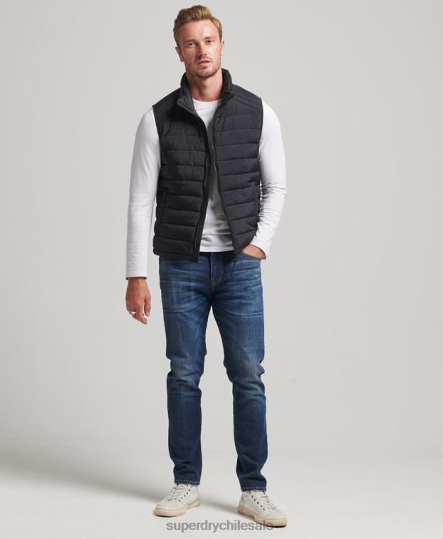 hombres Superdry negro chaleco acolchado ligero 2R68Z4435