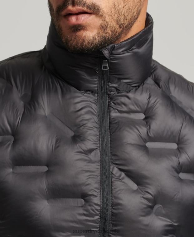 hombres Superdry negro chaleco acolchado ligero corto 2R68Z4476