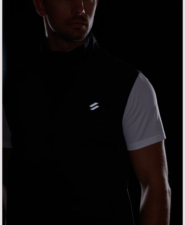 hombres Superdry negro chaleco cortavientos ligero run 2R68Z4726