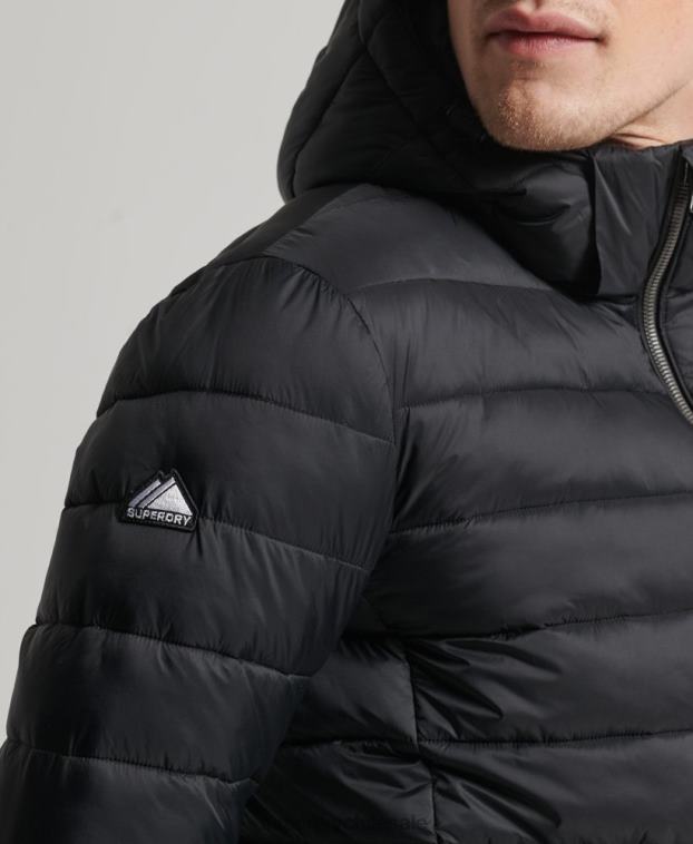 hombres Superdry negro chamarra acolchada clásica con capucha 2R68Z1087