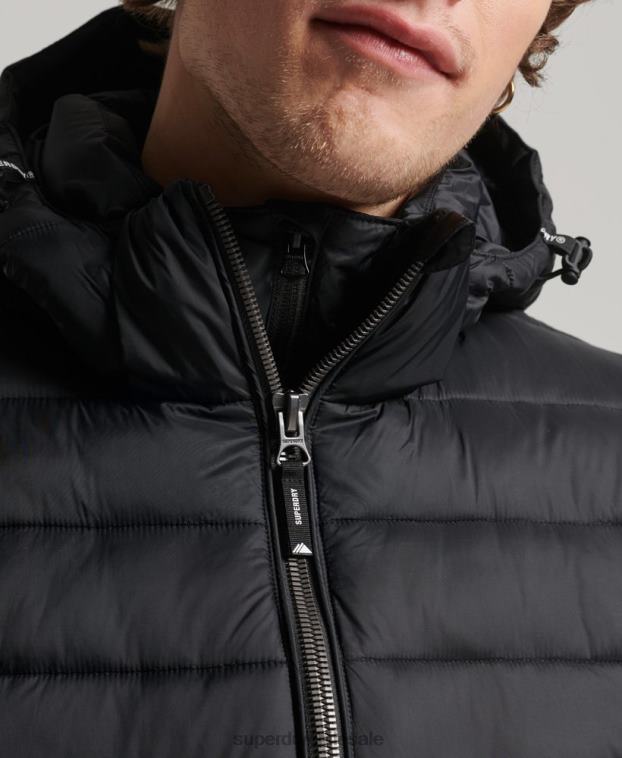 hombres Superdry negro chamarra acolchada clásica con capucha 2R68Z1087