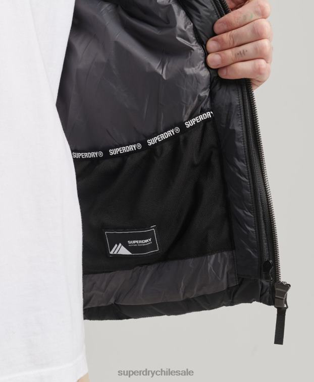 hombres Superdry negro chamarra acolchada clásica con capucha 2R68Z1087