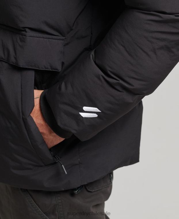 hombres Superdry negro chamarra corta acolchada 2R68Z4501