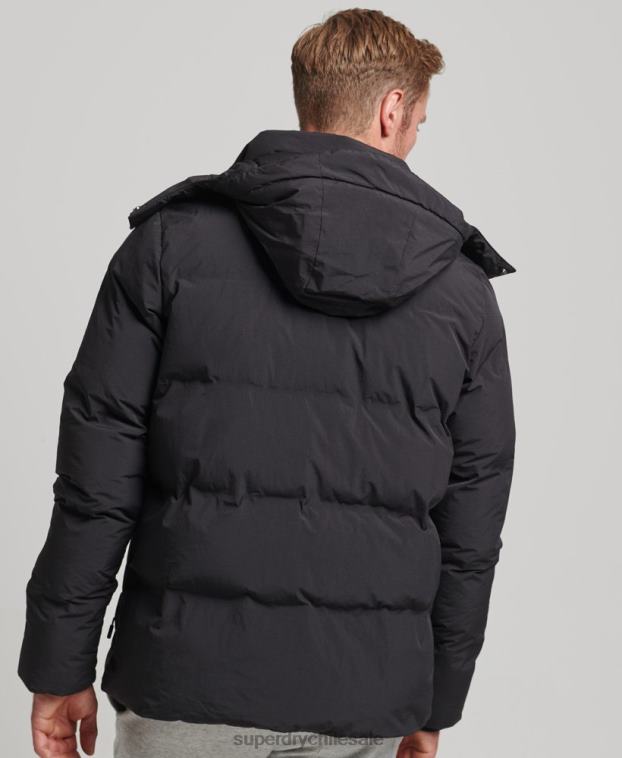 hombres Superdry negro chamarra corta acolchada 2R68Z4535