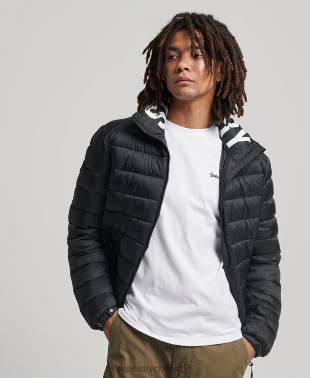 hombres Superdry negro chaqueta acolchada con logo clásico 2R68Z4633