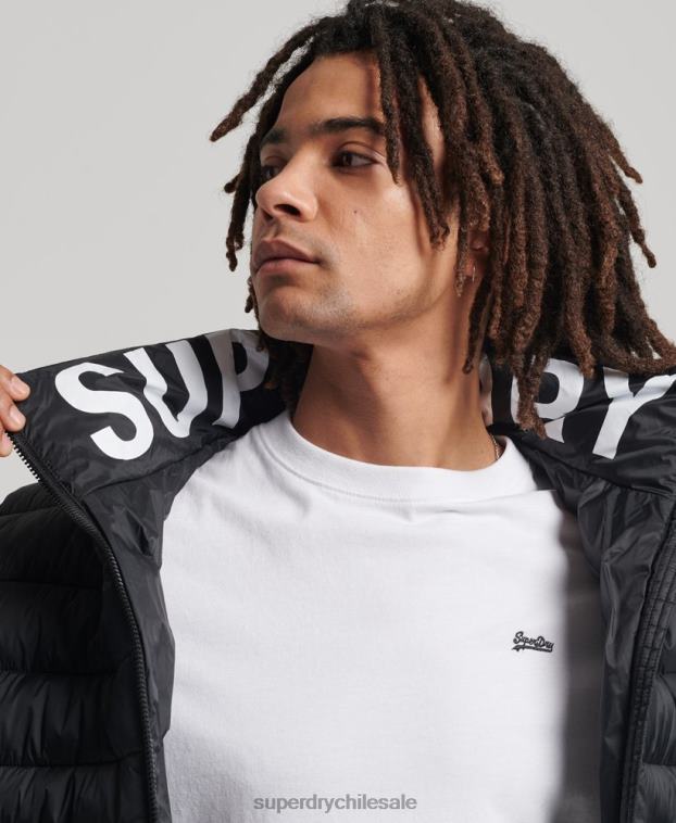 hombres Superdry negro chaqueta acolchada con logo clásico 2R68Z4633
