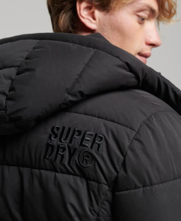 hombres Superdry negro chaqueta acolchada de montaña de microfibra 2R68Z1143