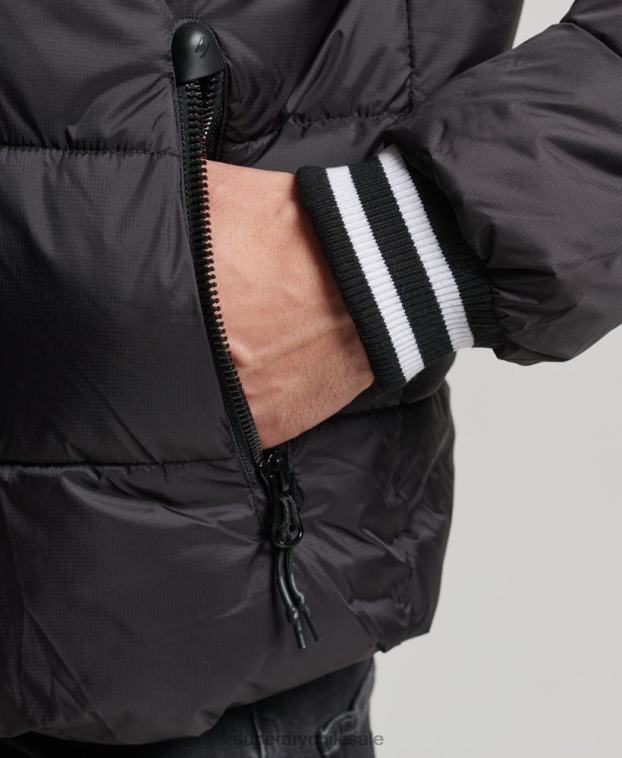 hombres Superdry negro chaqueta deportiva acolchada color block 2R68Z4597