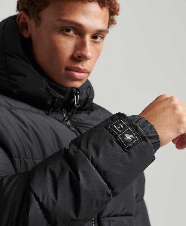 hombres Superdry negro chaqueta deportiva acolchada con capucha 2R68Z1051