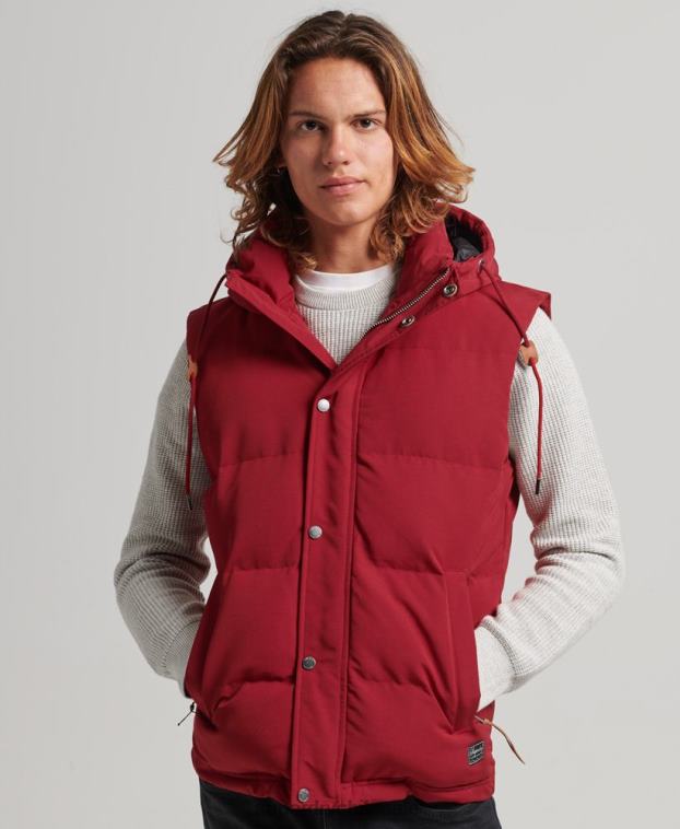 hombres Superdry rojo chaleco acolchado everest con capucha 2R68Z984