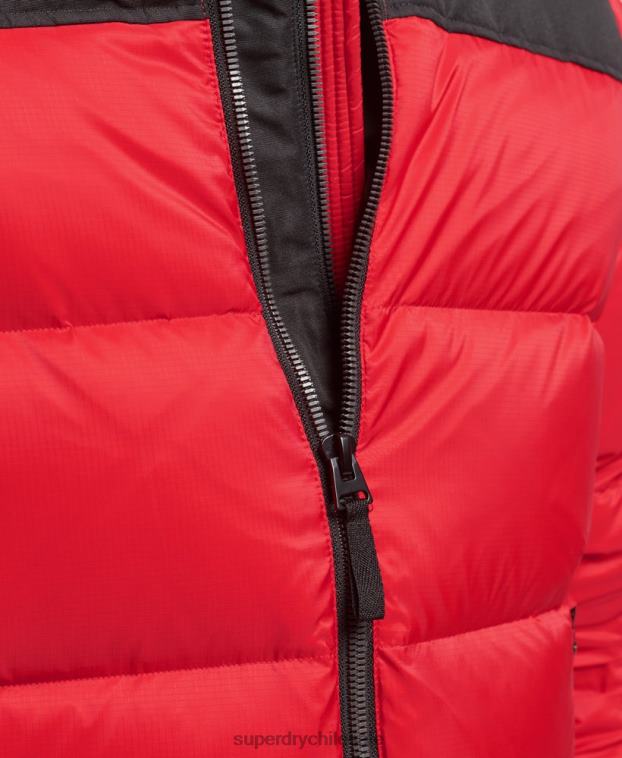 hombres Superdry rojo chamarra acolchada con código sportstyle 2R68Z4555