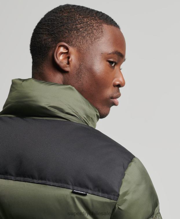 hombres Superdry verde chamarra acolchada con código sportstyle 2R68Z4711