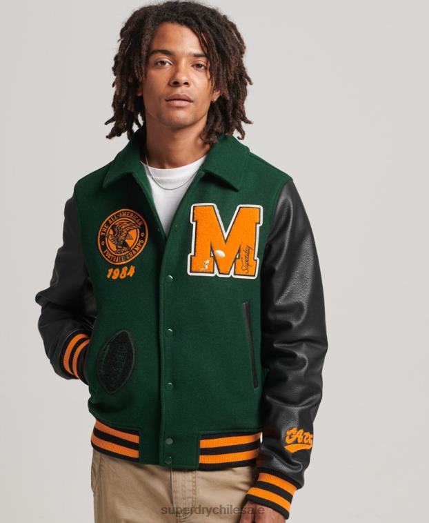 hombres Superdry verde chamarra bomber con parche del equipo universitario 2R68Z933