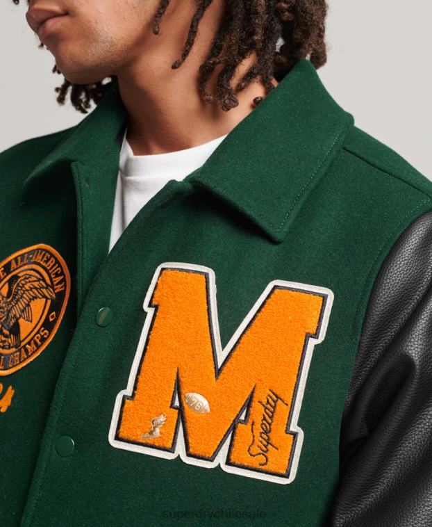 hombres Superdry verde chamarra bomber con parche del equipo universitario 2R68Z933