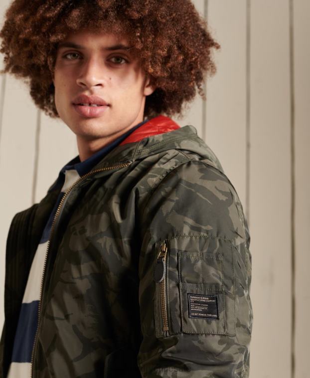 hombres Superdry verde chamarra bomber ma1 con capucha 2R68Z4575