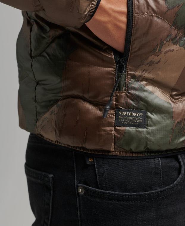hombres Superdry verde chamarra corta acolchada ligera 2R68Z4574