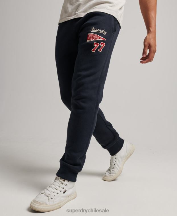 hombres Superdry Armada joggers de corte slim con logo universitario 2R68Z6496