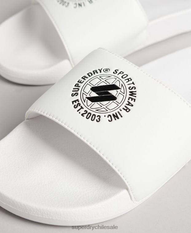 hombres Superdry blanco deslizadores de piscina con código impreso 2R68Z1927