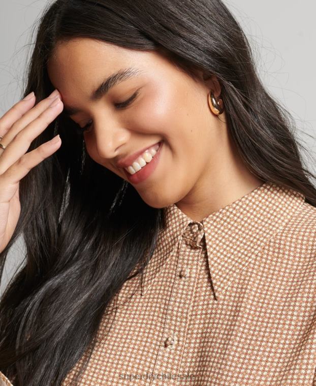 mujer Superdry marrón camisa de manga larga con estampado de los años 70 2R68Z6515