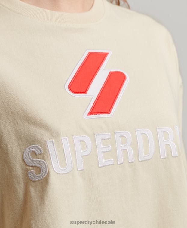 mujer Superdry crema playera boxy con código apilado 2R68Z2776