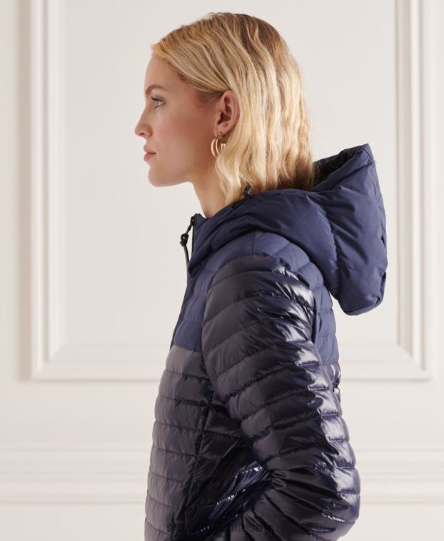 mujer Superdry Armada chaqueta de plumas con núcleo en contraste de studios 2R68Z5635