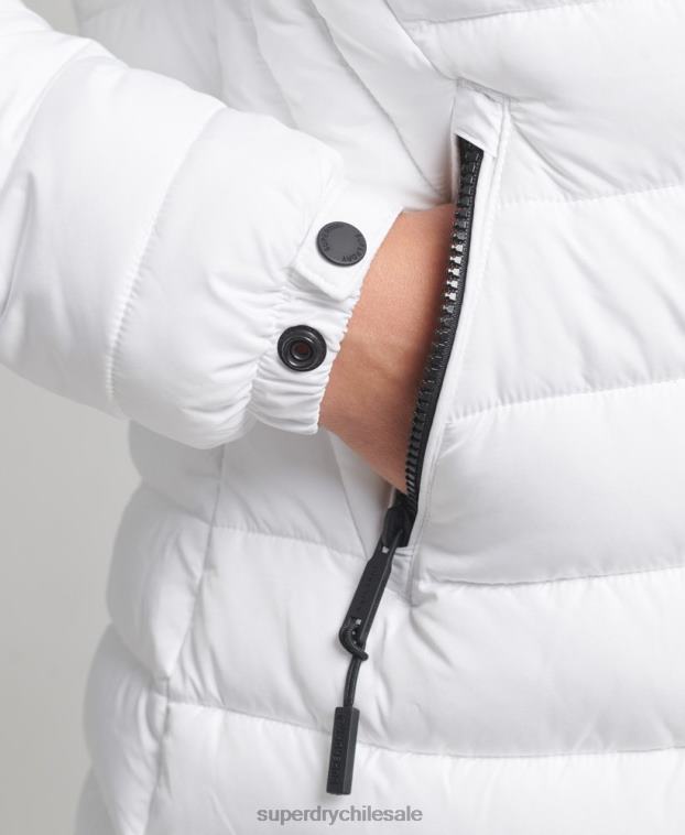 mujer Superdry blanco chamarra acolchada de pelo sintético con capucha 2R68Z3606