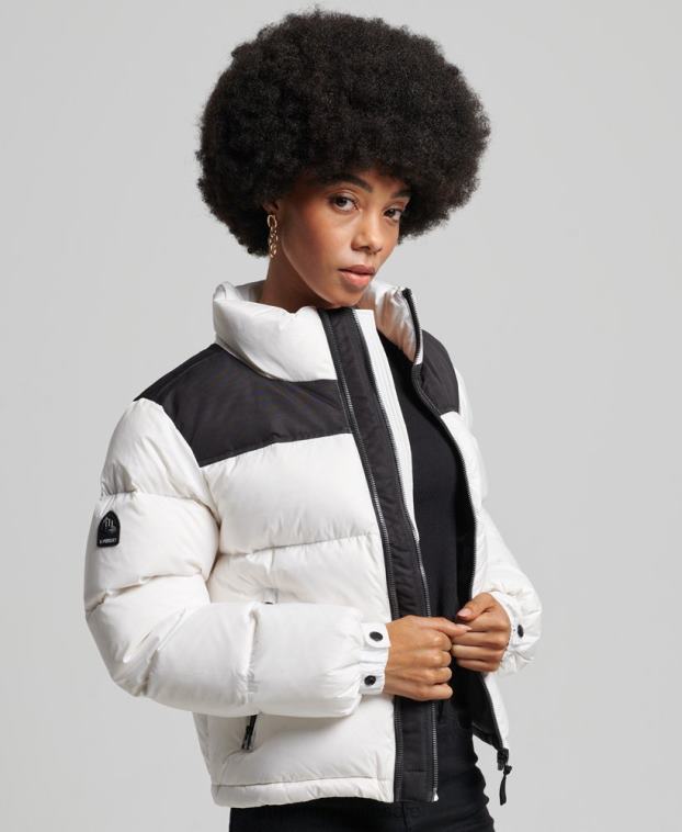 mujer Superdry blanco chaqueta acolchada con código sportstyle 2R68Z5579