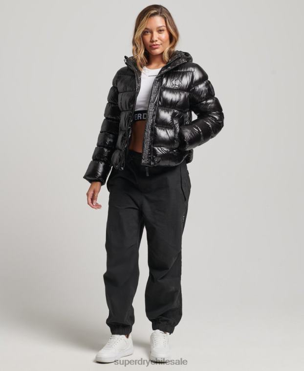 mujer Superdry negro chamarra acolchada deportiva brillante con capucha 2R68Z3634