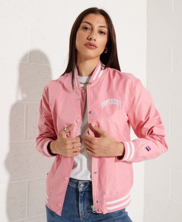 mujer Superdry rosa chamarra de béisbol clásica del equipo universitario 2R68Z5582