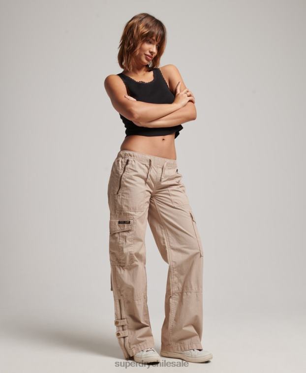 mujer Superdry crema pantalones cargo de tiro bajo y pernera ancha 2R68Z2001