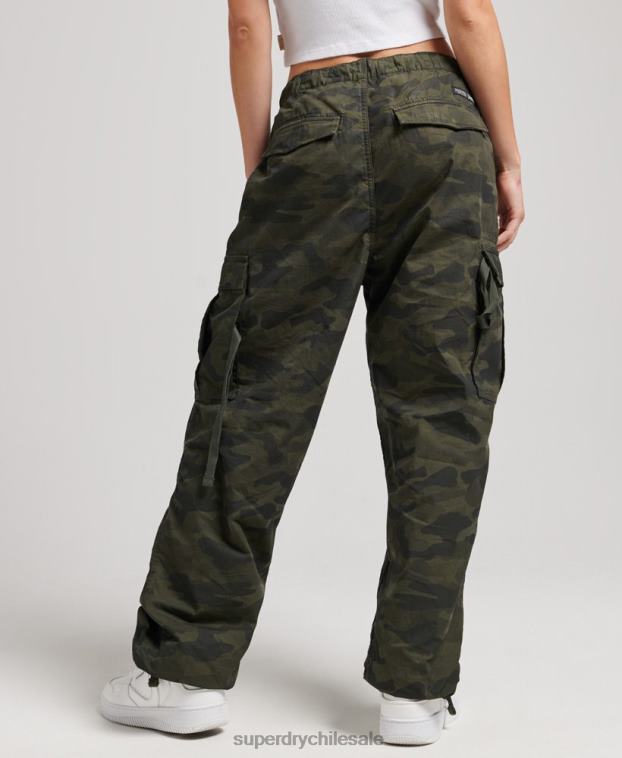 mujer Superdry verde pantalones de algodón orgánico con agarre de paracaídas 2R68Z2602